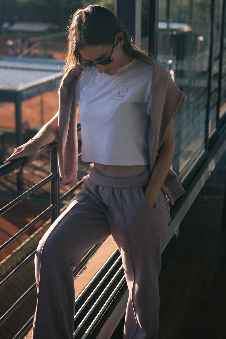 Camiseta Feminina Contour LOVE